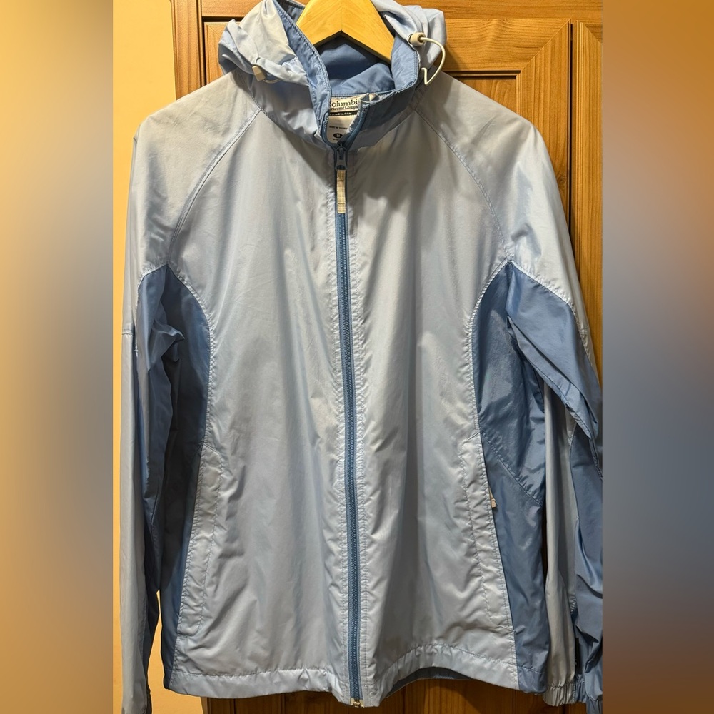 Columbia Sportswear Women's Blue Windbreaker M size